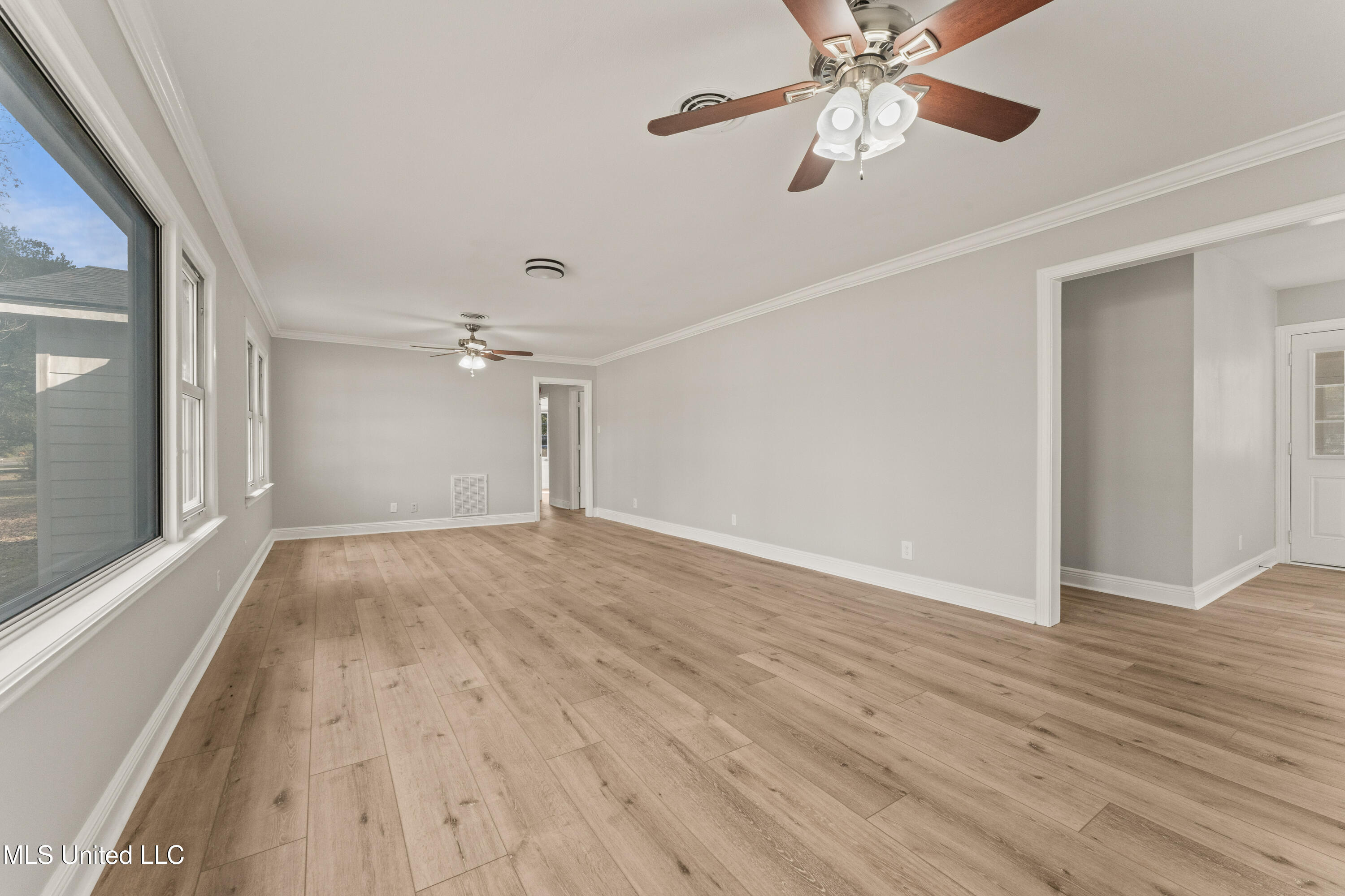 23 39th Street Gulfport, MS 39507 - Photo 6 of 22 12-26-25 39th (6)