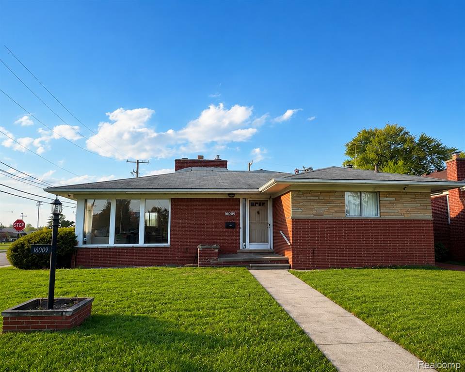 16009 Bell Avenue Eastpointe, MI 48021 - Photo 1 of 1