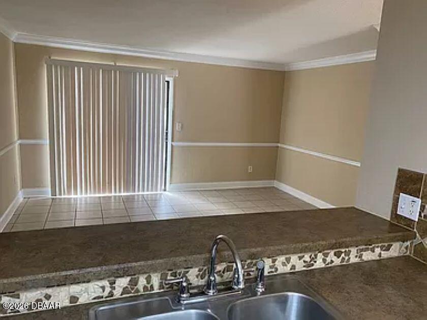 480 Reed Canal Road, Unit 10 South Daytona, FL 32119 - Photo 5 of 24 5
