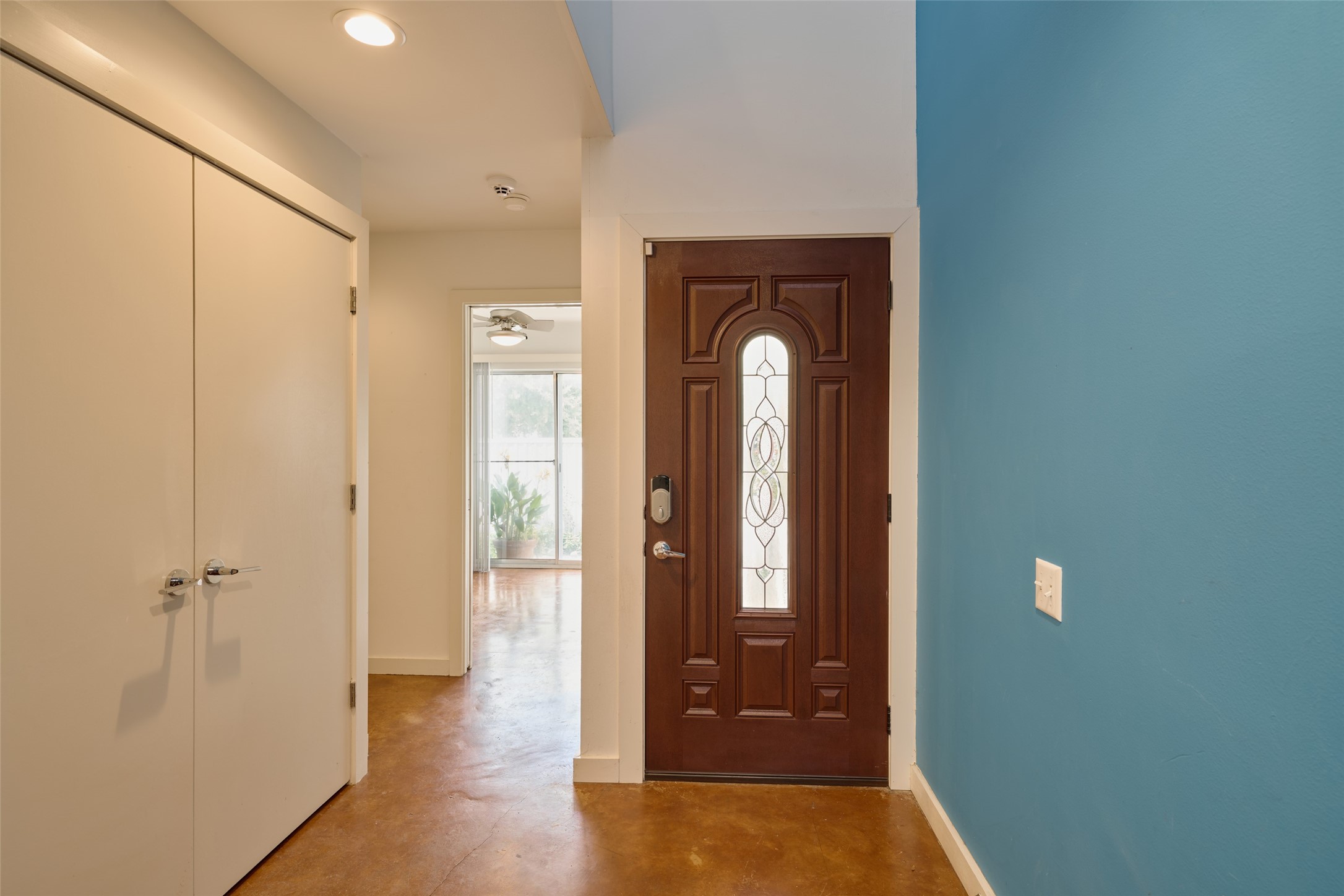 2811 Crawford Street Houston, TX 77004 - Photo 7 of 37 a view of a hallway with wooden floor