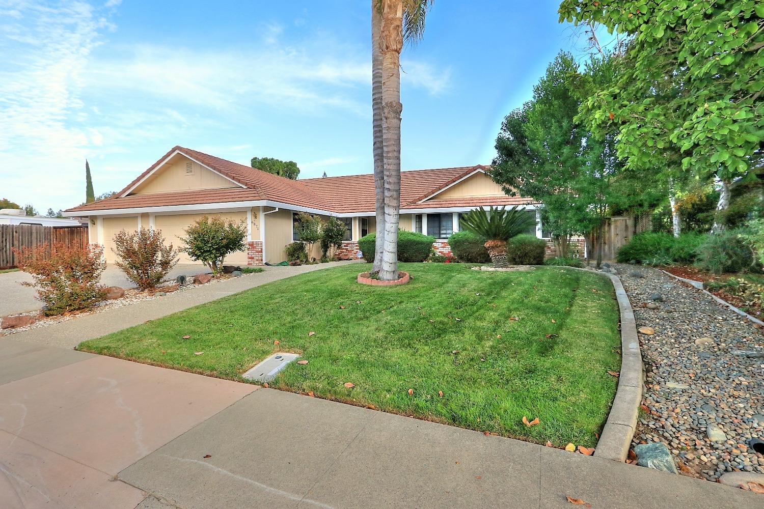 6871 Trudy Way, Sacramento, CA 95831 Compass