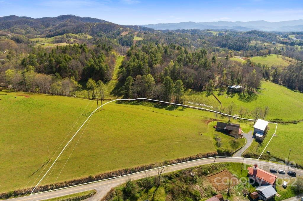 290 Cody Road Marshall, NC 28753 - Photo 2 of 48 Gallery Image 2