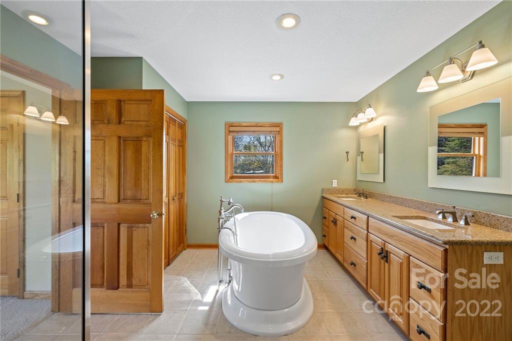290 Cody Road Marshall, NC 28753 - Photo 26 of 48 Gallery Image 26