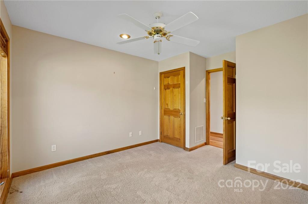 290 Cody Road Marshall, NC 28753 - Photo 28 of 48 Gallery Image 28