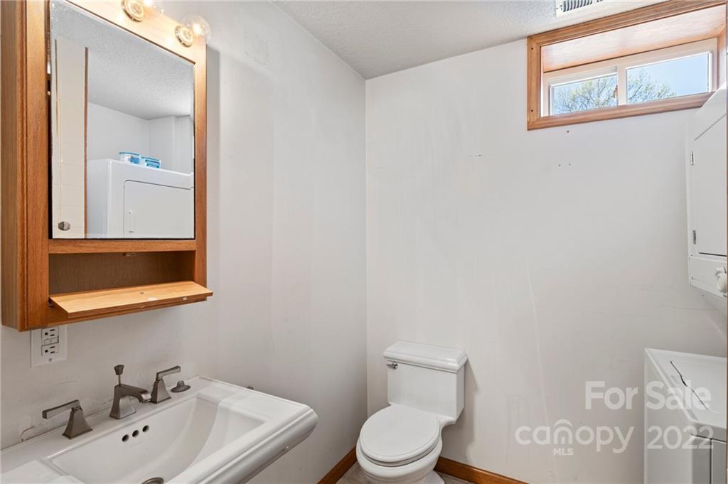 290 Cody Road Marshall, NC 28753 - Photo 30 of 48 Gallery Image 30