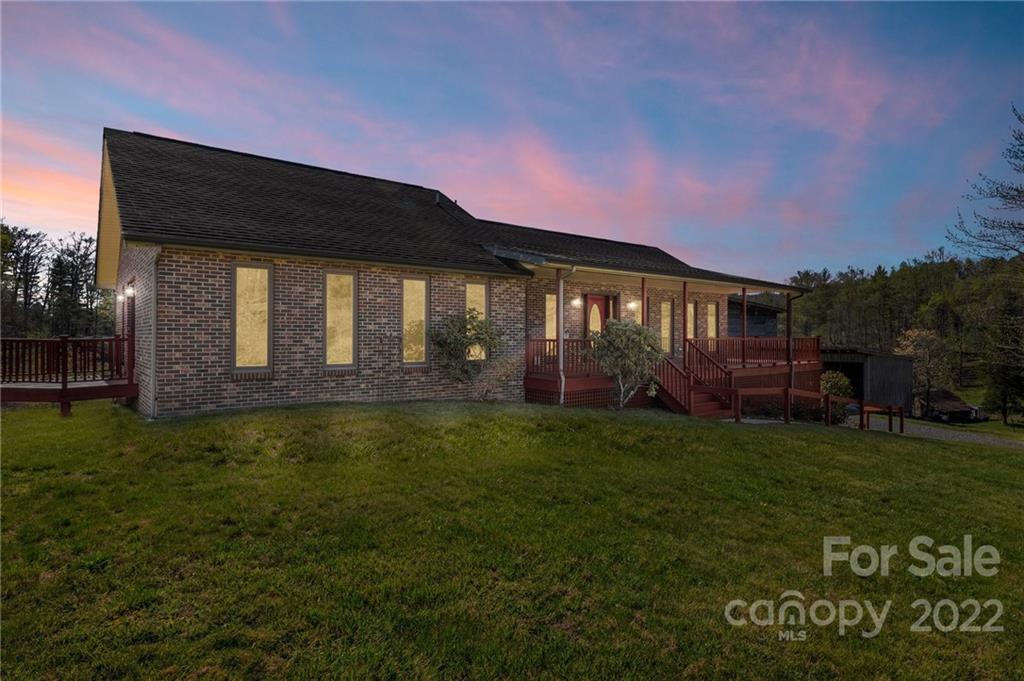 290 Cody Road Marshall, NC 28753 - Photo 3 of 48 Gallery Image 3