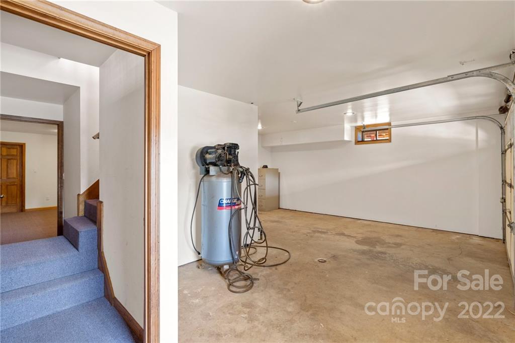 290 Cody Road Marshall, NC 28753 - Photo 34 of 48 Gallery Image 34