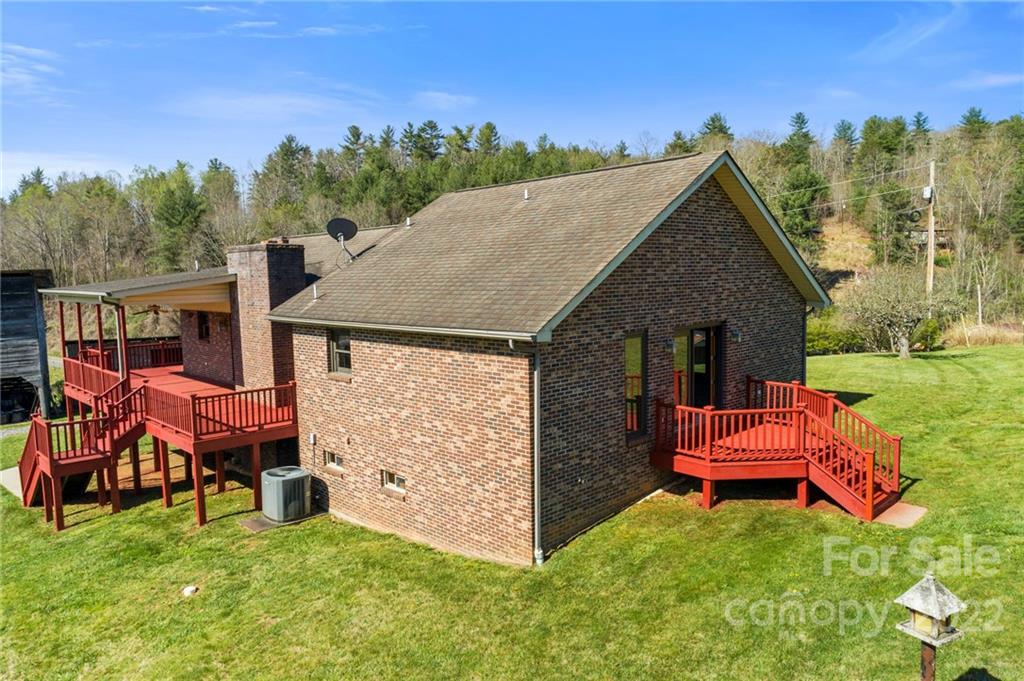 290 Cody Road Marshall, NC 28753 - Photo 36 of 48 Gallery Image 36