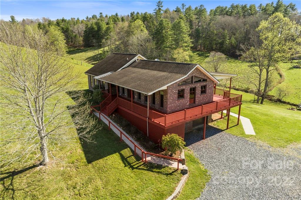 290 Cody Road Marshall, NC 28753 - Photo 37 of 48 Gallery Image 37