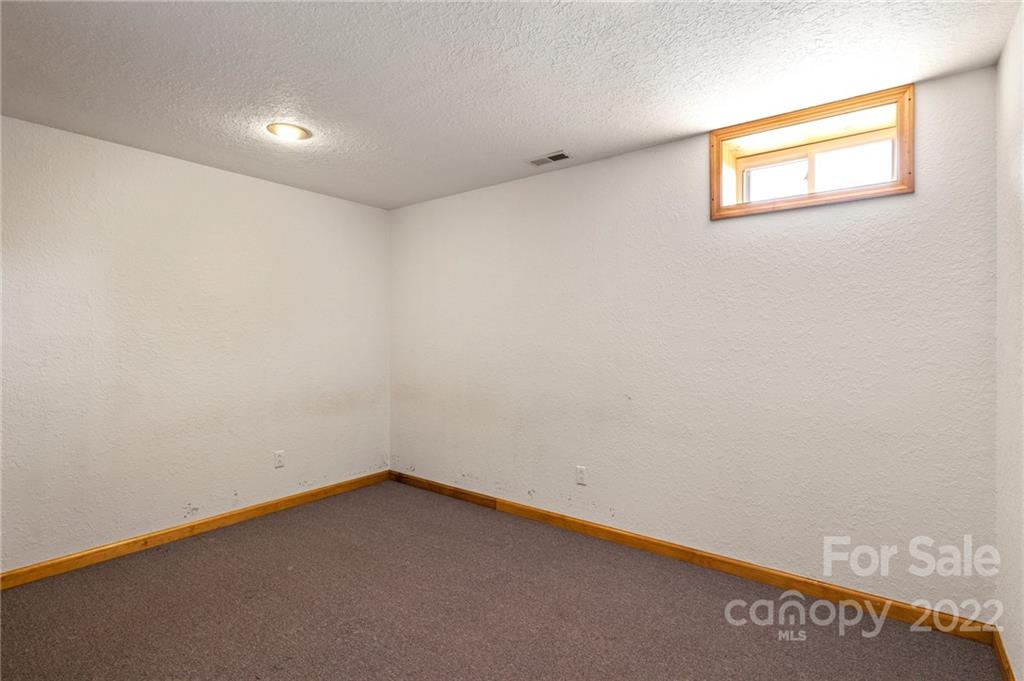 290 Cody Road Marshall, NC 28753 - Photo 47 of 48 Gallery Image 47