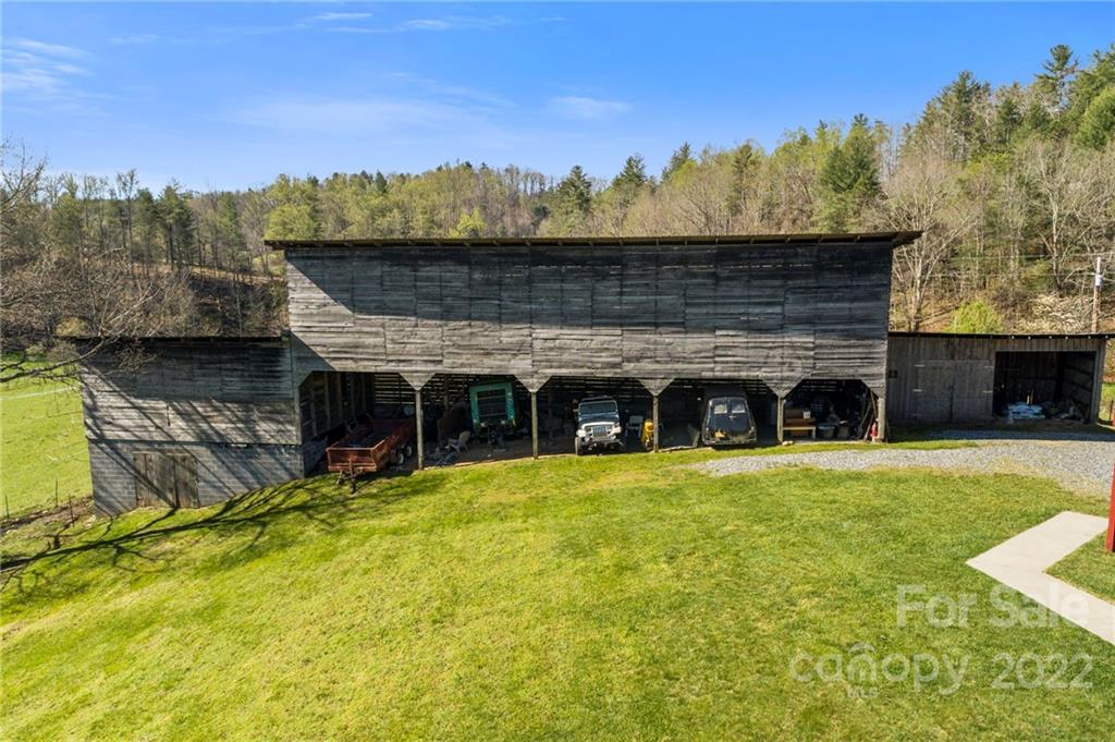 290 Cody Road Marshall, NC 28753 - Photo 10 of 48 Gallery Image 10