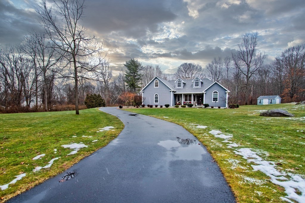 239 Hovey Road Monson, MA 01057 - Photo 4 of 37