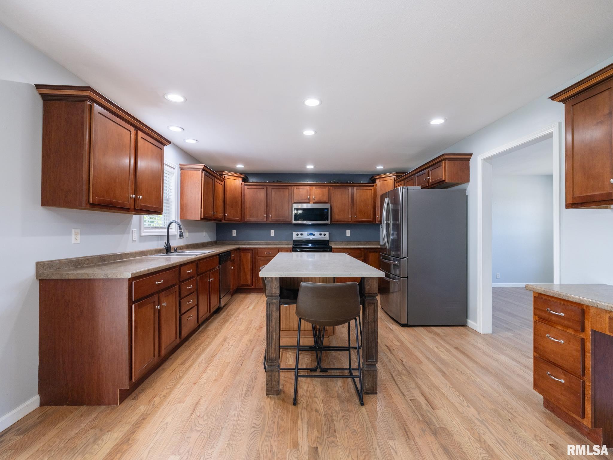 1604 Kingsbury Road Washington, IL 61571 - Photo 20 of 54 Gallery Image 20