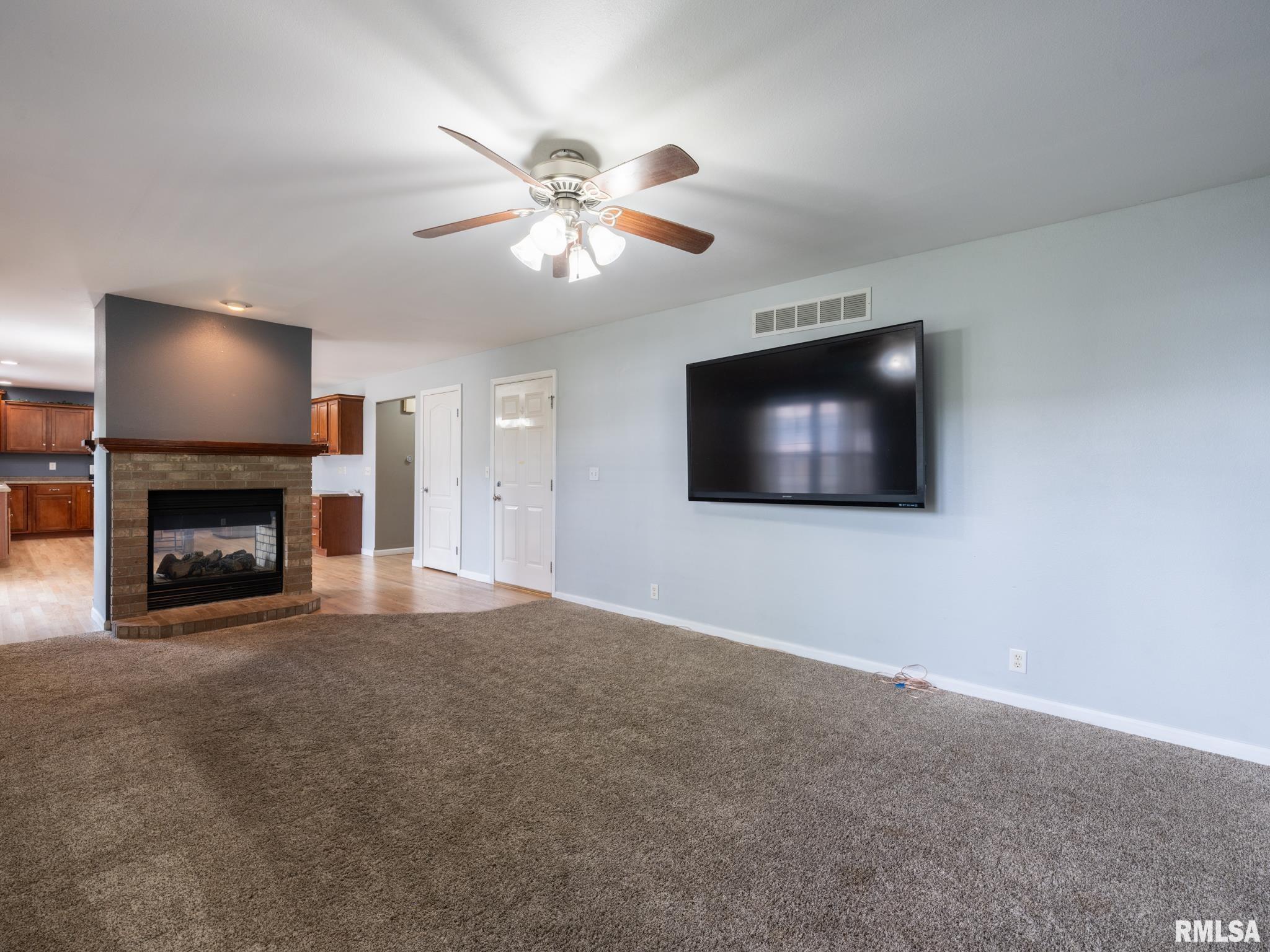 1604 Kingsbury Road Washington, IL 61571 - Photo 24 of 54 Gallery Image 24