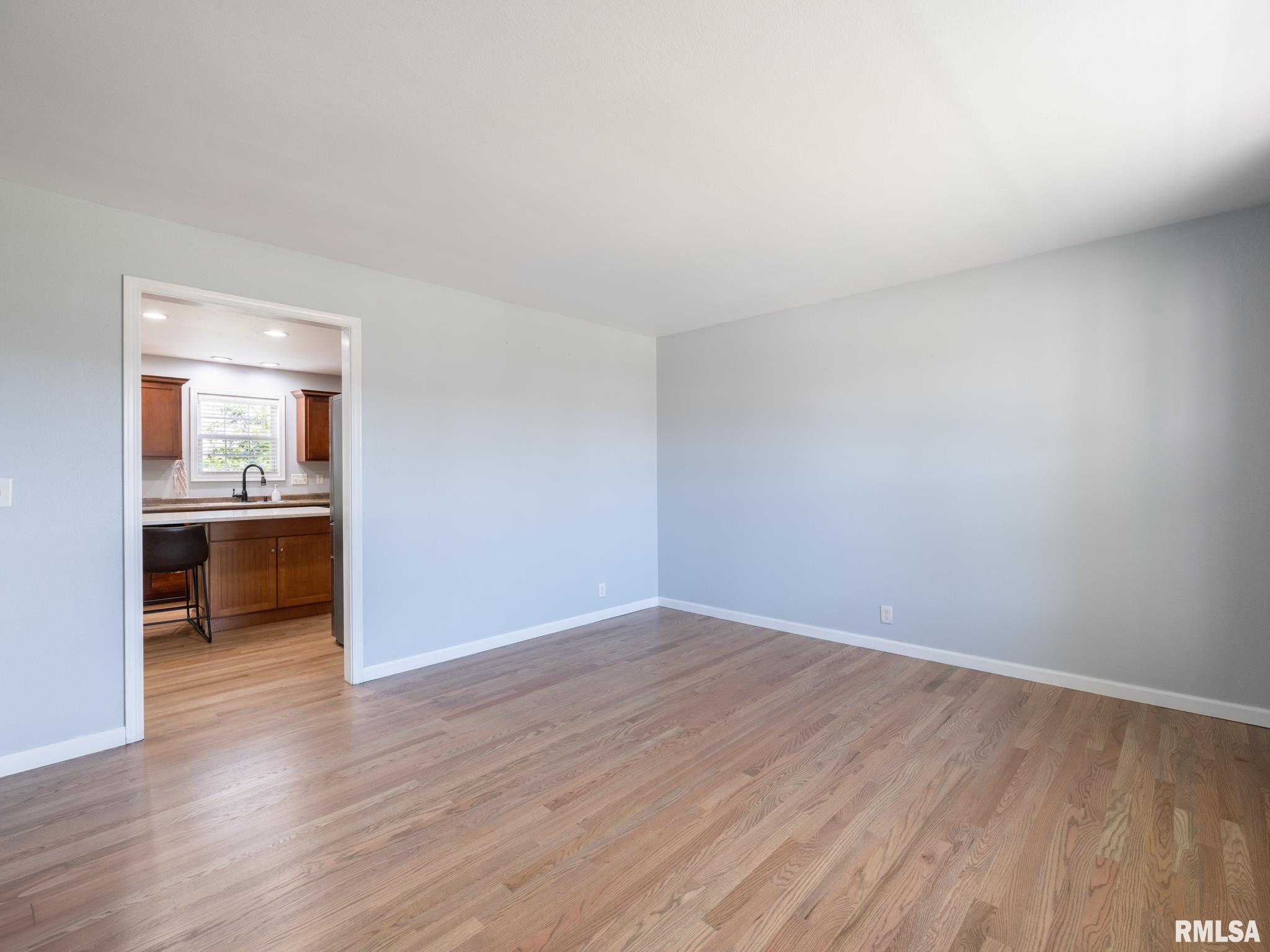 1604 Kingsbury Road Washington, IL 61571 - Photo 27 of 54 Gallery Image 27
