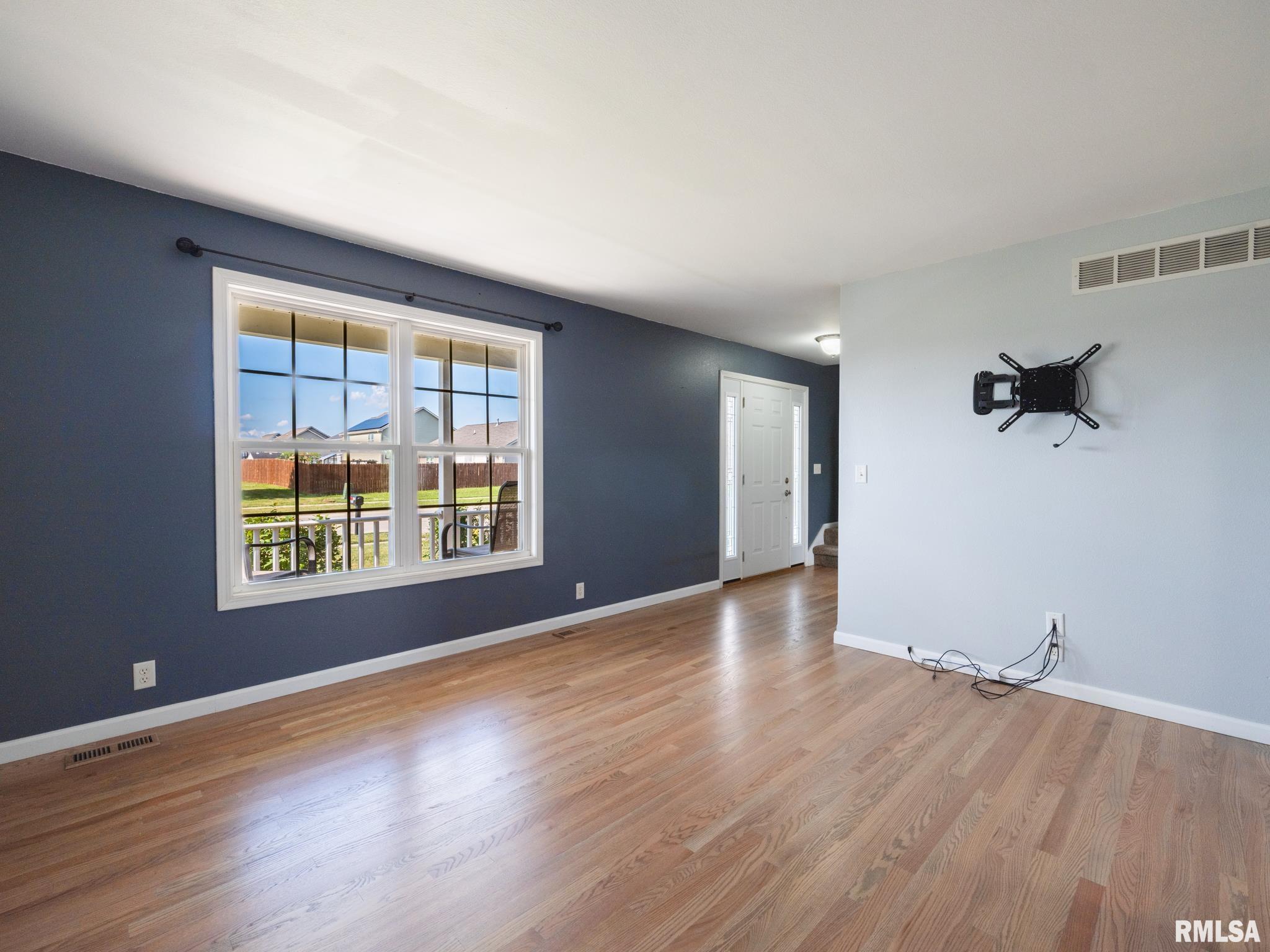 1604 Kingsbury Road Washington, IL 61571 - Photo 28 of 54 Gallery Image 28
