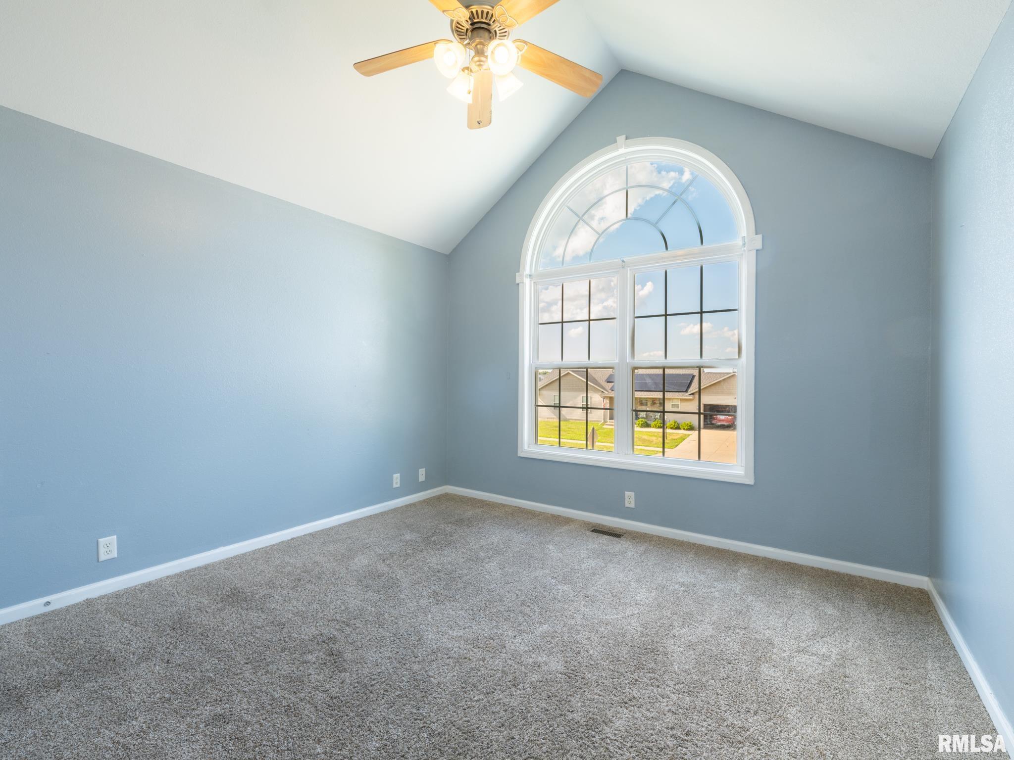 1604 Kingsbury Road Washington, IL 61571 - Photo 37 of 54 Gallery Image 37