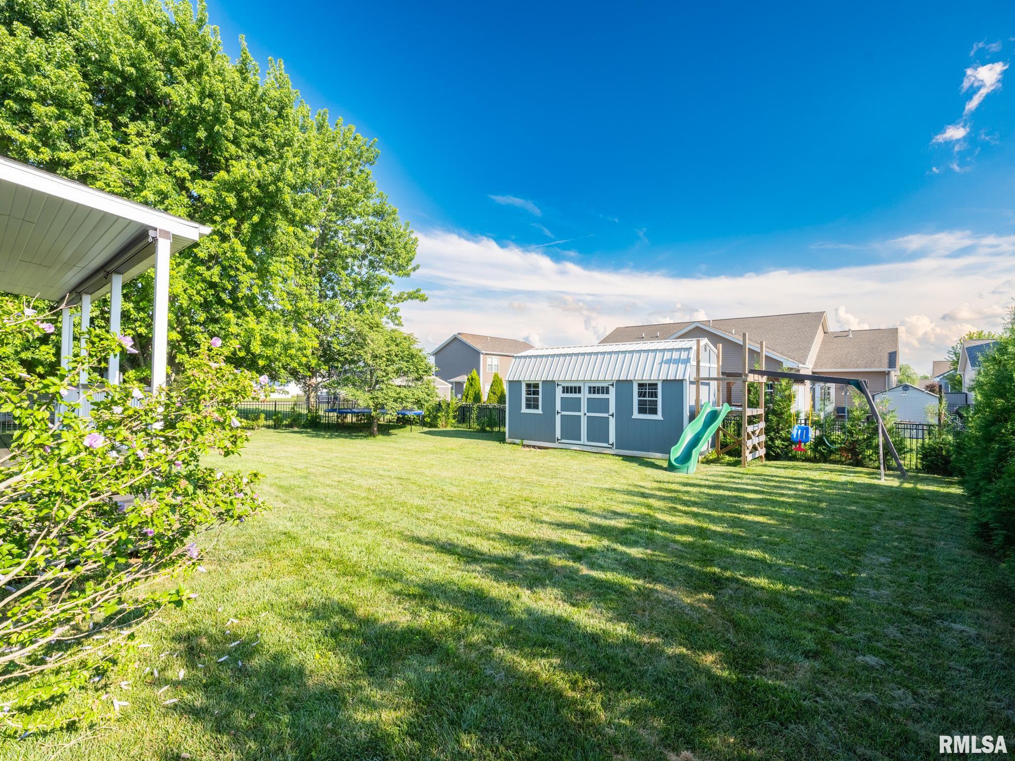 1604 Kingsbury Road Washington, IL 61571 - Photo 4 of 54 Gallery Image 4
