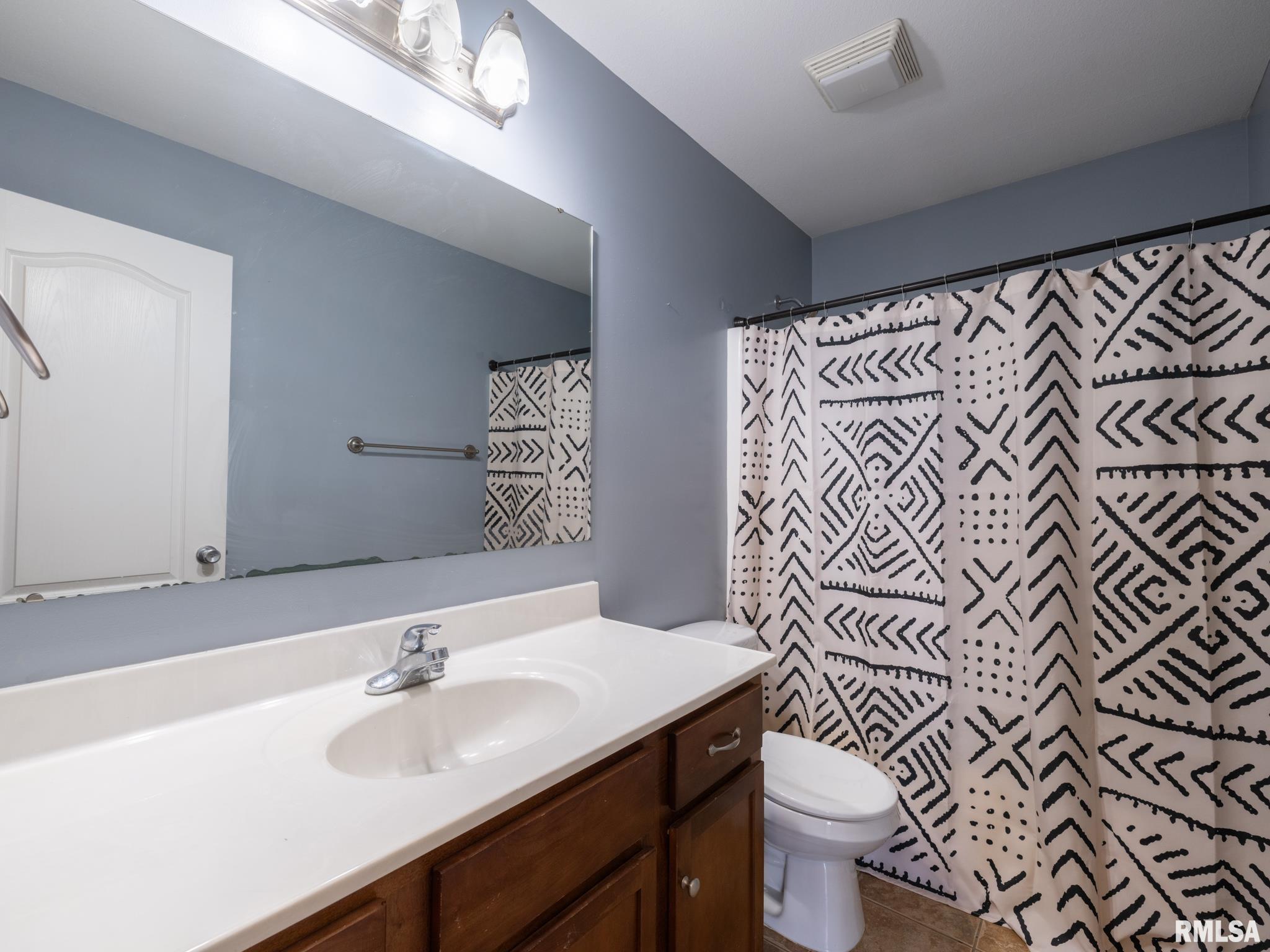 1604 Kingsbury Road Washington, IL 61571 - Photo 43 of 54 Gallery Image 43