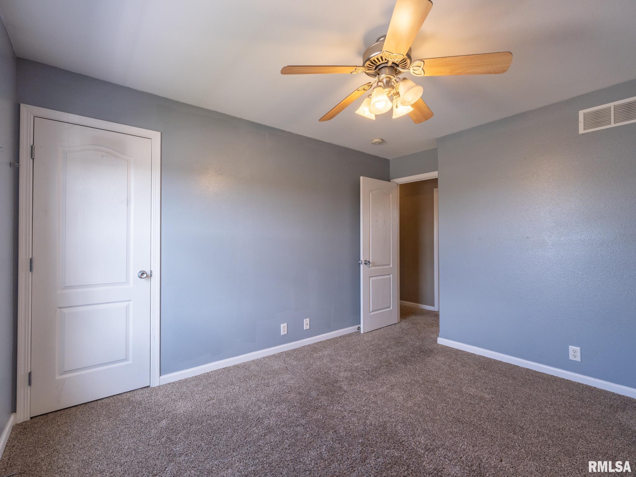 1604 Kingsbury Road Washington, IL 61571 - Photo 45 of 54 Gallery Image 45