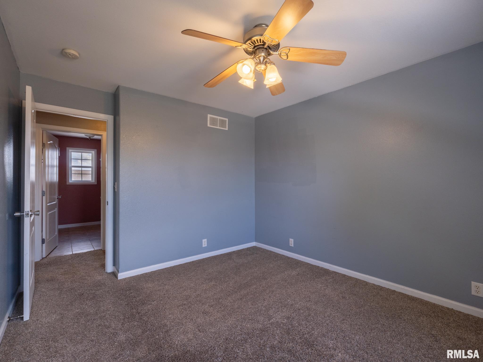1604 Kingsbury Road Washington, IL 61571 - Photo 46 of 54 Gallery Image 46