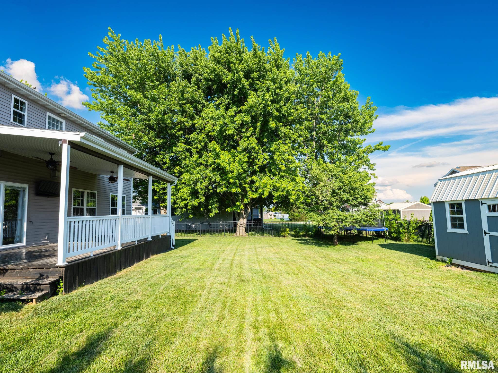 1604 Kingsbury Road Washington, IL 61571 - Photo 5 of 54 Gallery Image 5