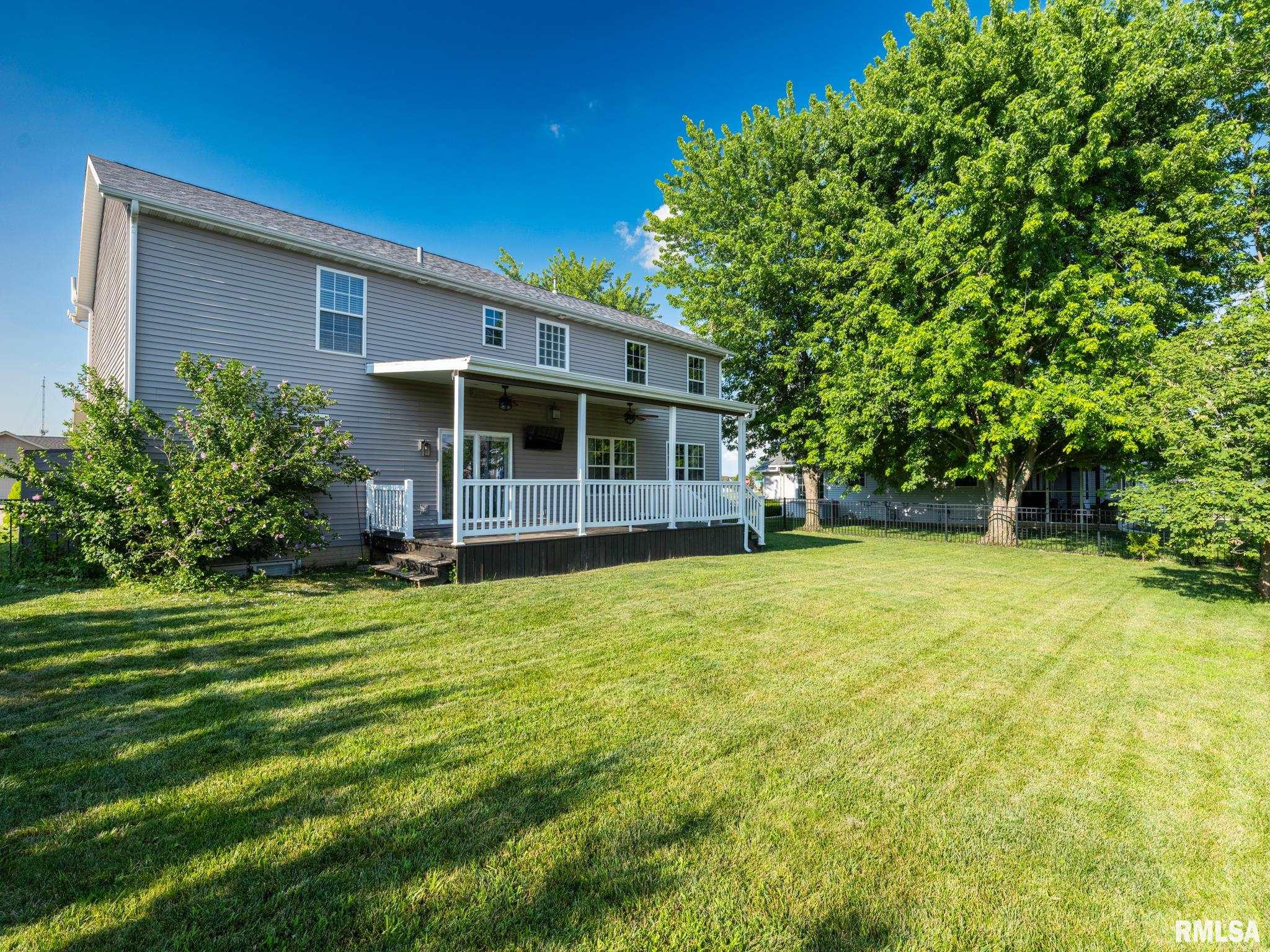 1604 Kingsbury Road Washington, IL 61571 - Photo 6 of 54 Gallery Image 6
