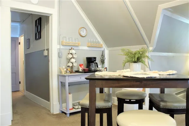 $500,000 | 3800 Roanoke Road, Kansas City, MO 64111