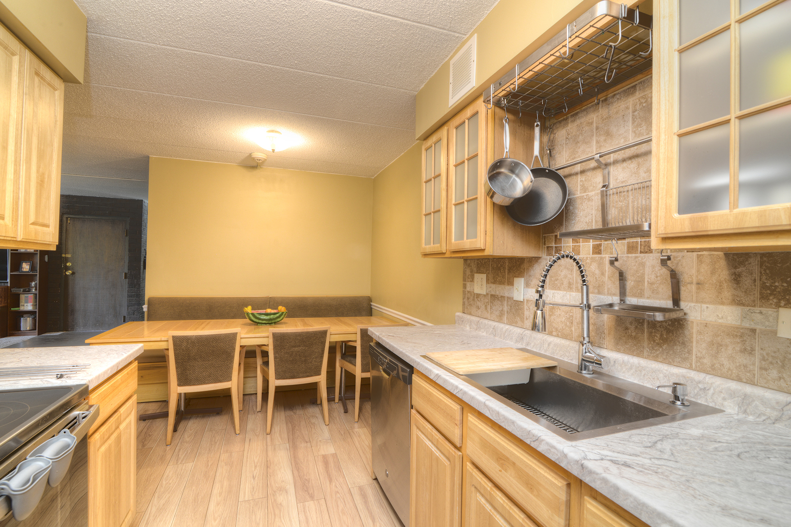 523 Timber Ridge Drive, Unit 204 Carol Stream, IL 60188 - Photo 8 of 24 Gallery Image 8