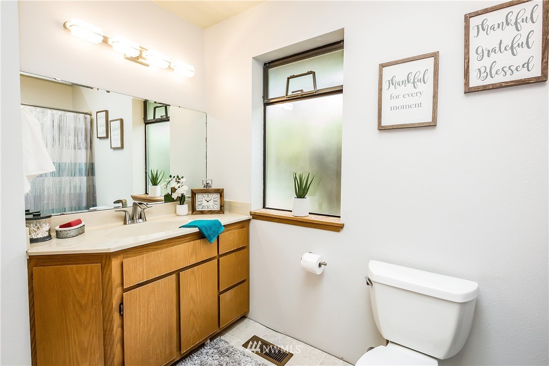 22847 Adams Road Northwest Poulsbo, WA 98370 - Photo 15 of 25 Gallery Image 15