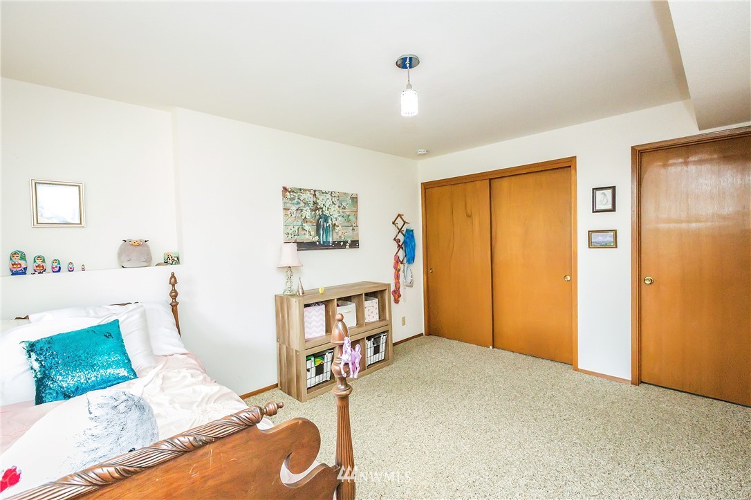 22847 Adams Road Northwest Poulsbo, WA 98370 - Photo 17 of 25 Gallery Image 17