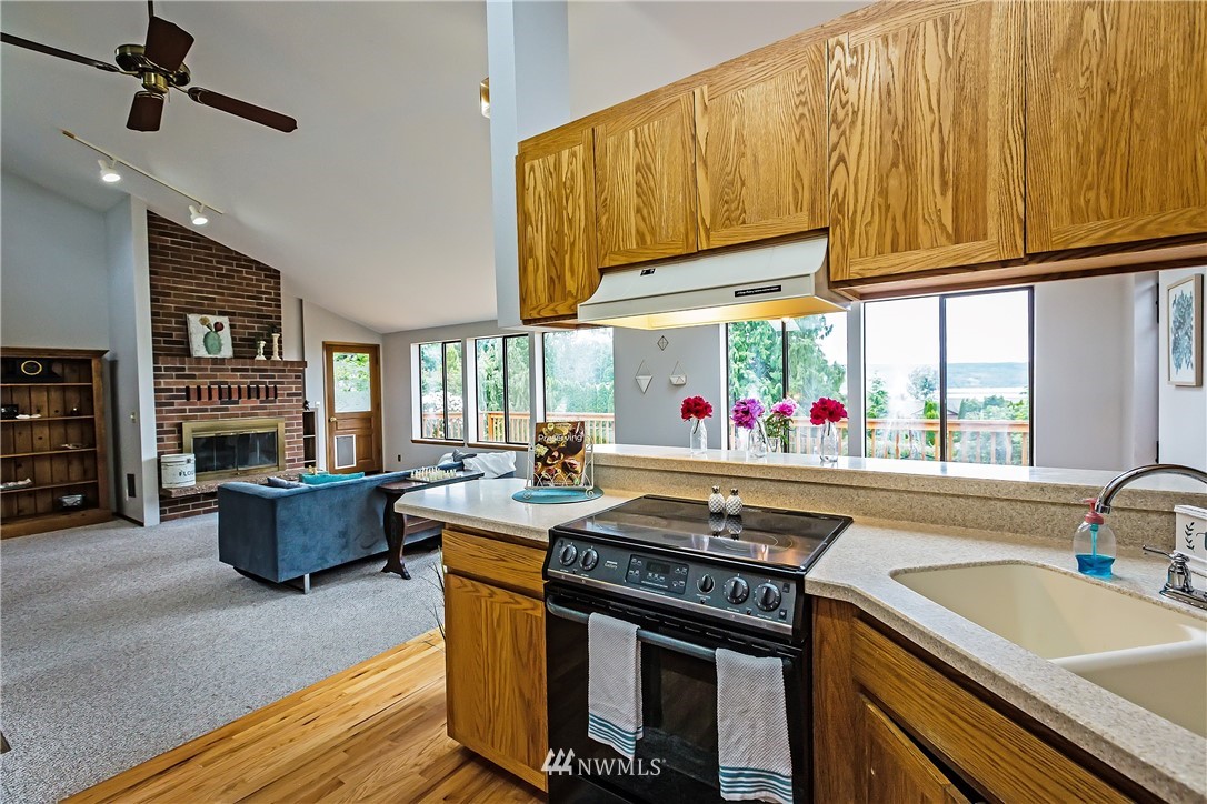 22847 Adams Road Northwest Poulsbo, WA 98370 - Photo 10 of 25 Gallery Image 10