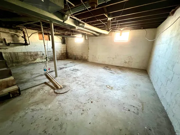 $72,000 | 3121 South Weinbach Avenue, Evansville, IN 47714