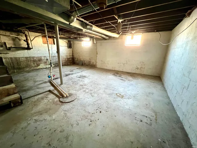 $84,000 | 3121 South Weinbach Avenue, Evansville, IN 47714