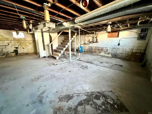 $72,000 | 3121 South Weinbach Avenue, Evansville, IN 47714