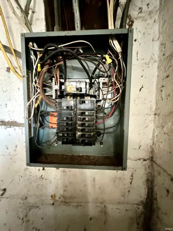 $72,000 | 3121 South Weinbach Avenue, Evansville, IN 47714