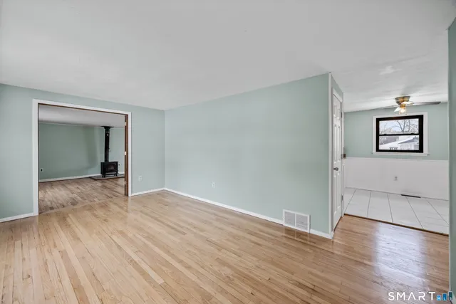 $399,000 | 122 Algonquin Drive, Wallingford, CT 06492