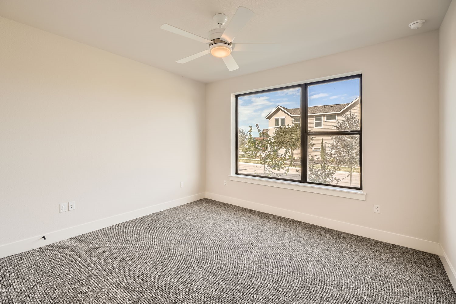 9027 Cattle Baron Path Austin, TX 78747 - Photo 6 of 32