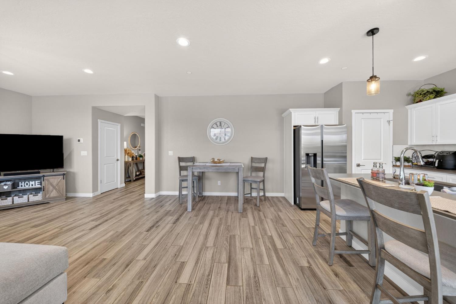 4219 North Reed Avenue Fresno, CA 93723 - Photo 17 of 38 Kitchen + Living Room