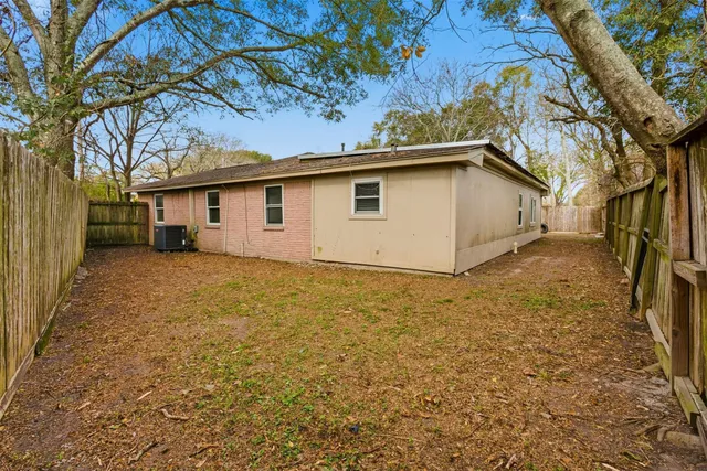 $1,599 | 344 Pennington Drive, Alvin, TX 77511