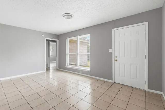 $1,599 | 344 Pennington Drive, Alvin, TX 77511