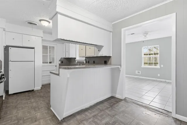 $1,599 | 344 Pennington Drive, Alvin, TX 77511