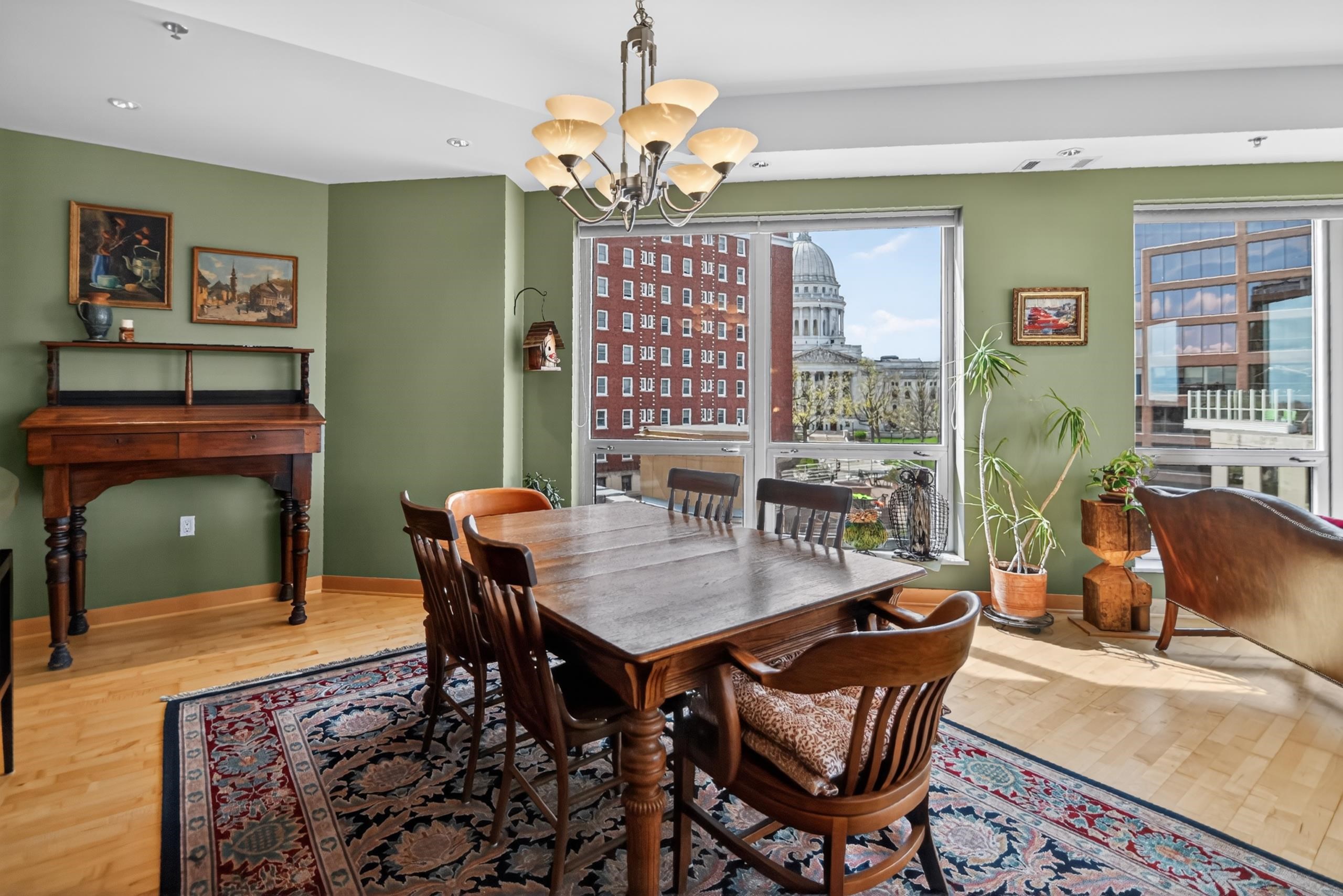 125 North Hamilton Street, Unit 806 Madison, WI 53703 - Photo 8 of 50