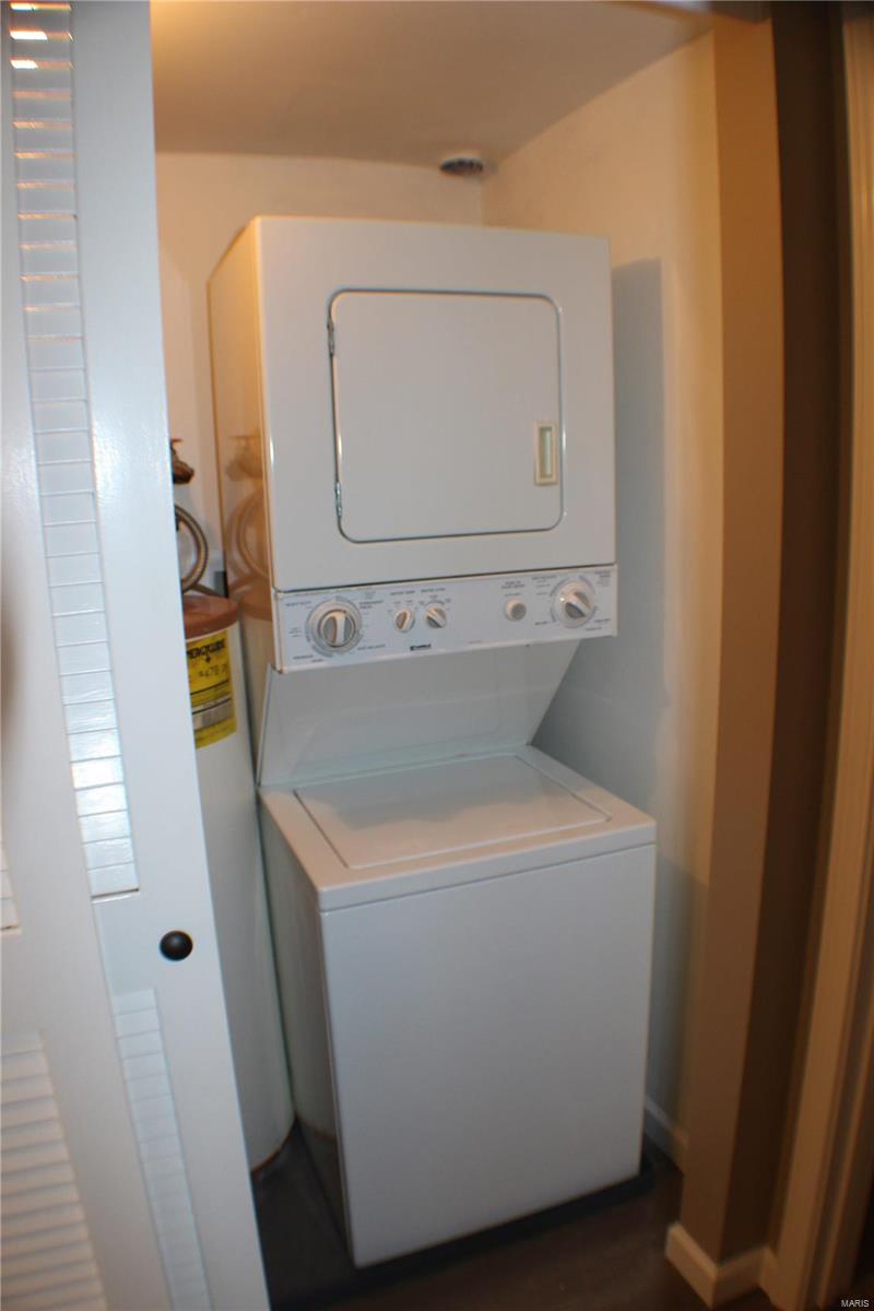 4523 Little Rock Road, Unit I St. Louis, MO 63128 - Photo 12 of 15 Gallery Image 12