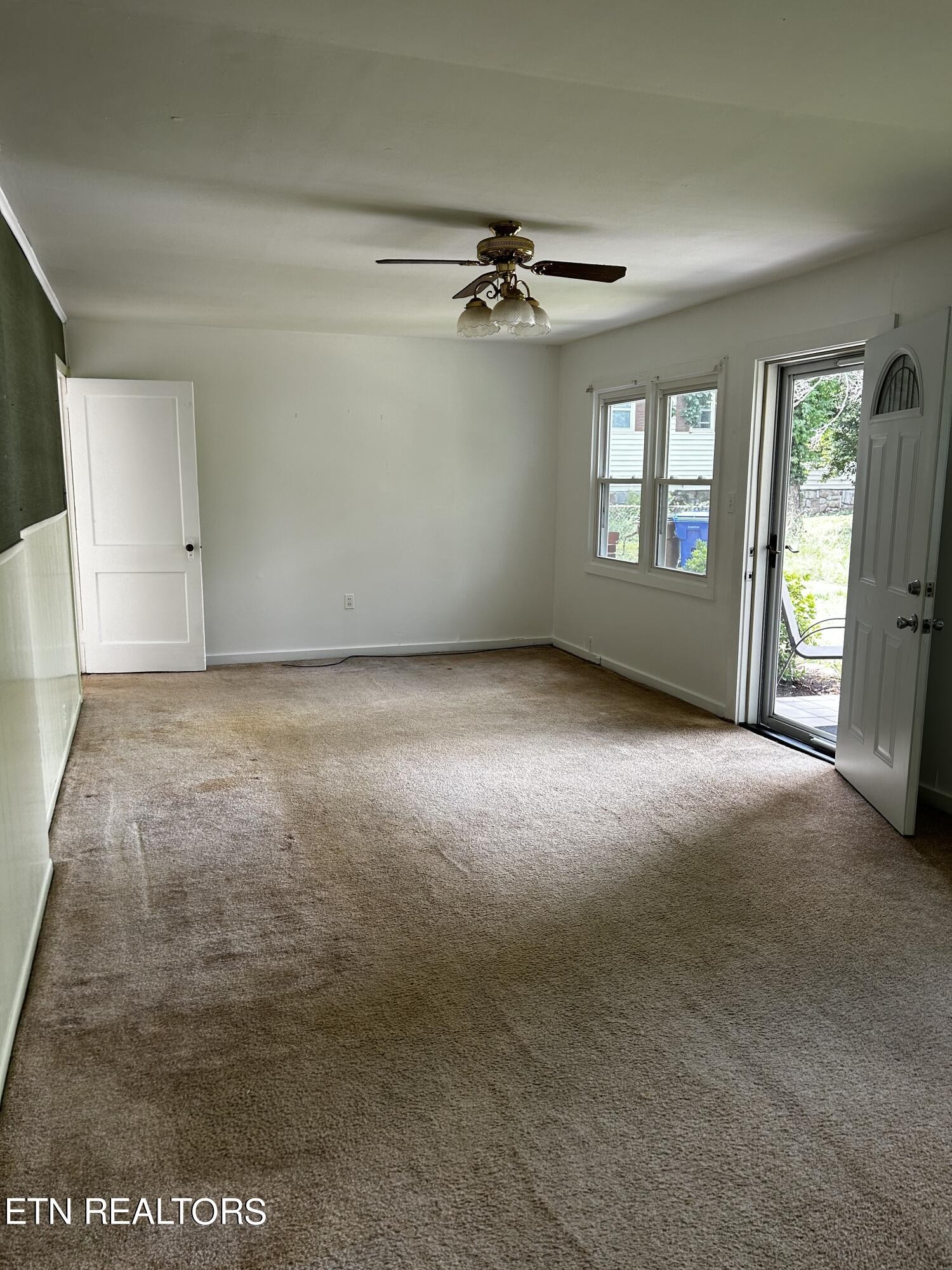 109 Hickory Place Oak Ridge, TN 37830 - Photo 7 of 23
