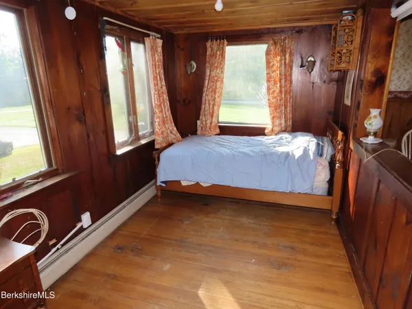 a view of utility room