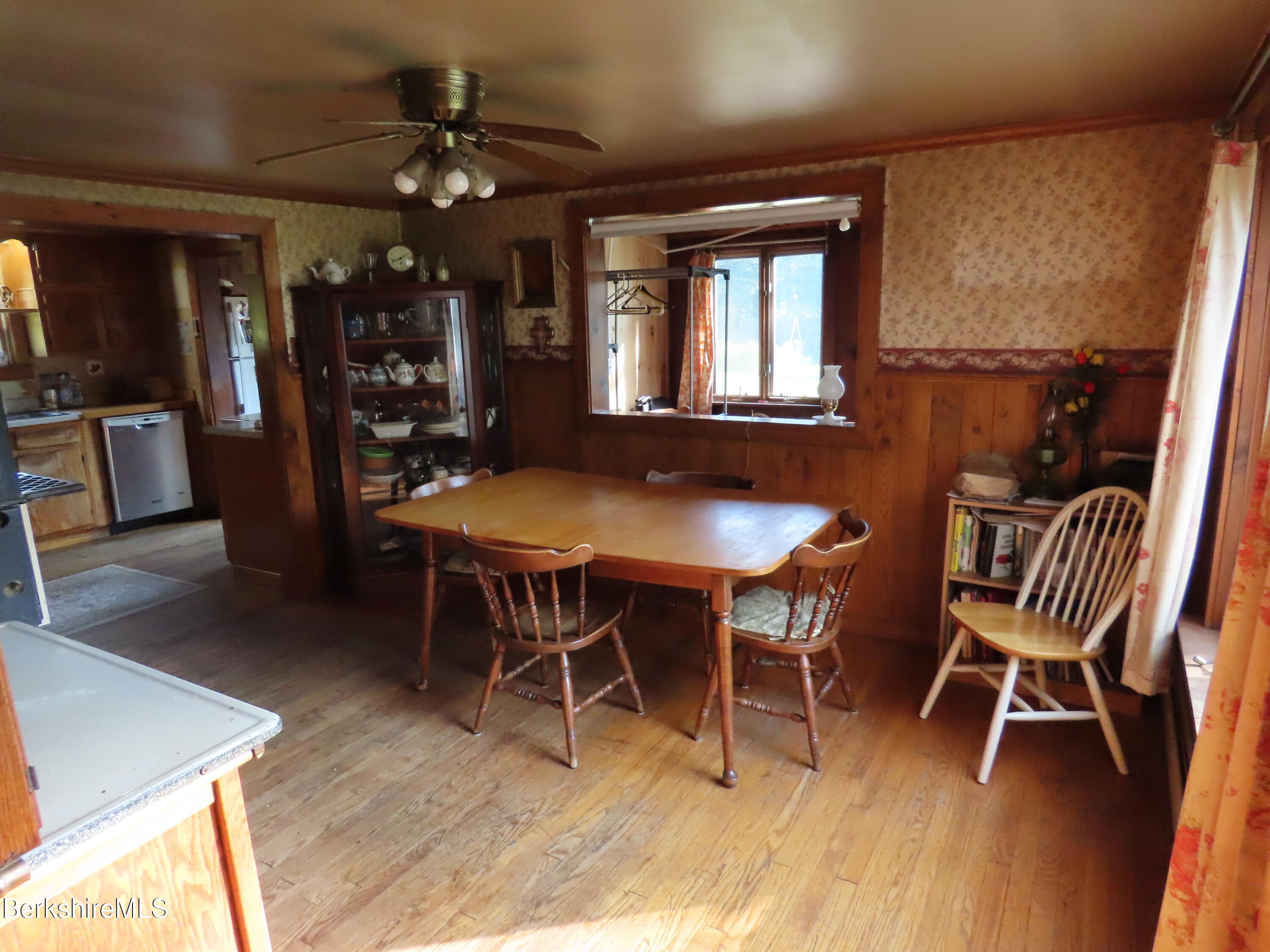266 Robillard Road Stamford, VT 05352 - Photo 18 of 45 Dining room