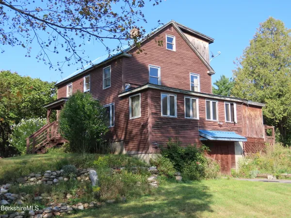 a view of outdoor space yard and deck
