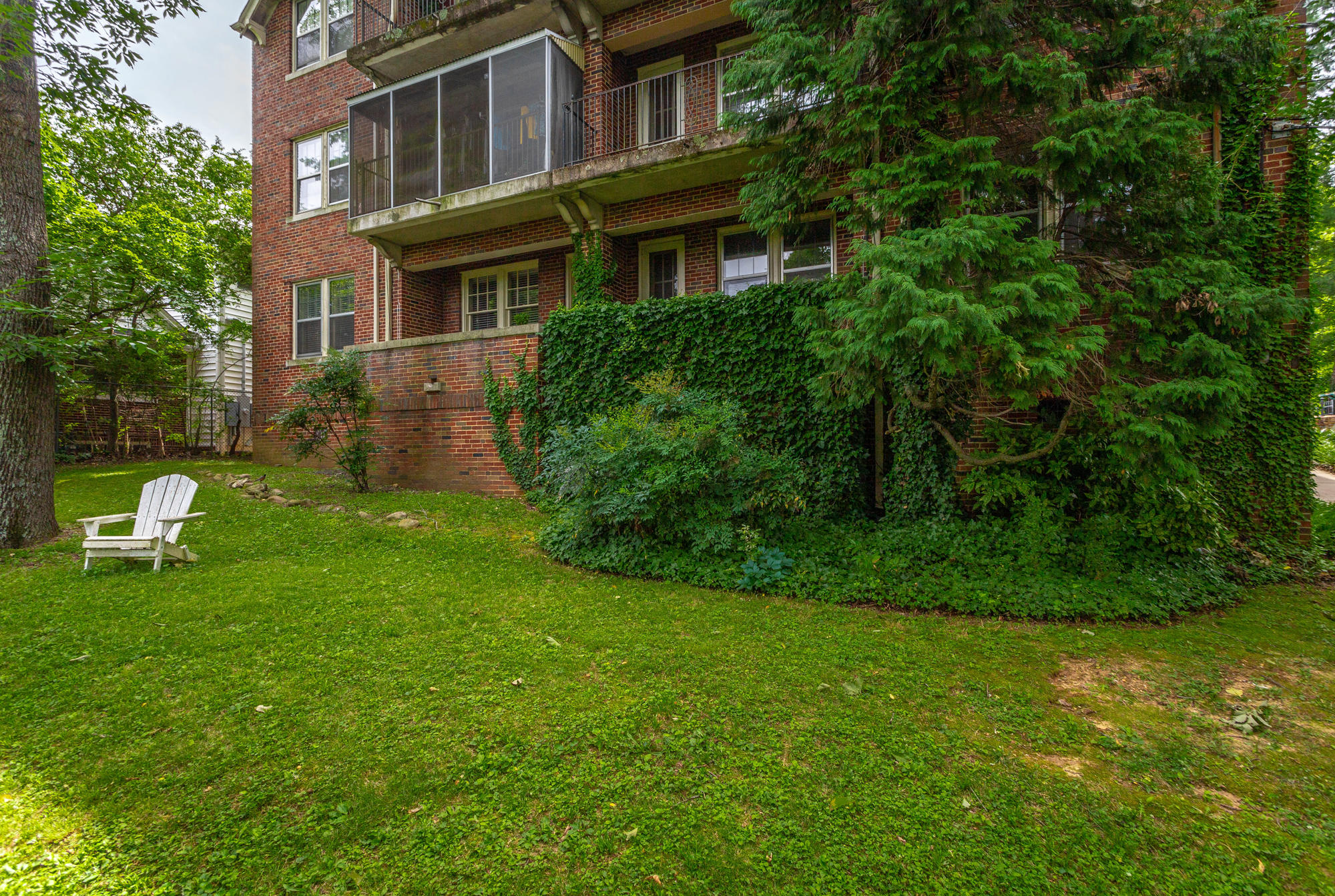 190 North Crest Road, Unit 3 Chattanooga, TN 37404 - Photo 5 of 27 190 N Crest Rd. #2 HD-9