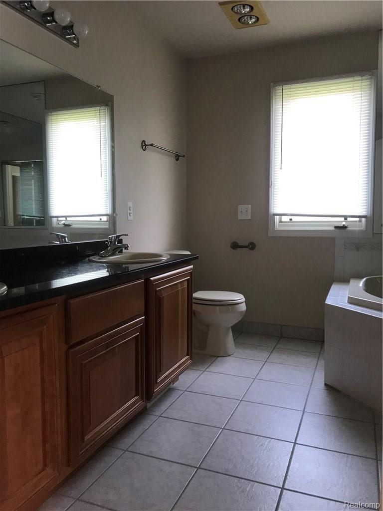 47786 Lighthouse Drive Macomb, MI 48044 - Photo 24 of 29 IMG_8458.JPG